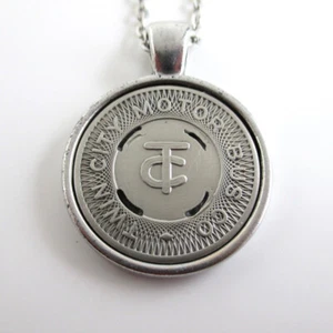 Collar colgante Twin City MN Transit Token reutilizado moneda vintage años 20 - Imagen 1 de 5