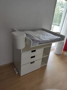 Ikea-Wickelkommode weiß; Neu gekauft im Jahr 2018; kleinere Gebrauchsspuren; - Bild 1 von 3