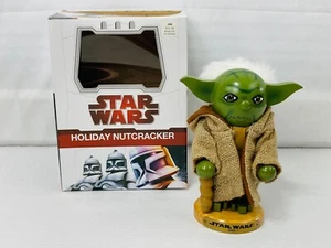 2009 Kurt S Adler Star Wars Christmas Holiday Nutcracker - Yoda w/ Box - Picture 1 of 3