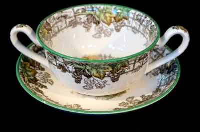 Beautiful Copeland Spode Byron Green Cream Soup Bowl And Saucer - Image 1 of 4