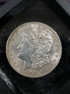 1921 morgan silver dollar - Picture 1 of 2