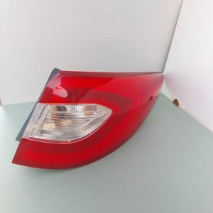 HYUNDAI IX35 MK2 REAR RIGHT TAIL LIGHT 92420 2Y000 - Picture 1 of 3