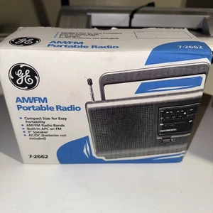 ¡NUEVO! Radio AM/FM portátil GE de colección 7-2662 - Imagen 1 de 6