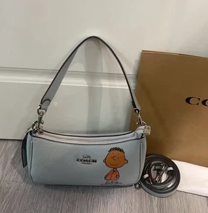 Bolso de hombro COACH x PEANUTS CBJ80 Teri Franklin azul claro especificación bidireccional - Imagen 1 de 9