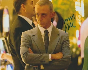 Jeremy Strong signed Succession 8x10 Foto - Bild 1 von 1