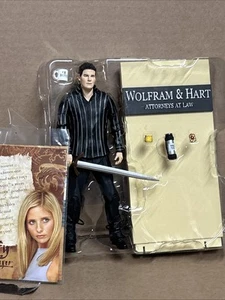 NEU BUFFY VAMPIRE ANGEL FIGUR STAFFEL 5 WOLFRAM & HART 2005 DAVID BOREANAZ - Bild 1 von 7