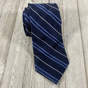Corbata de longitud clásica de seda a rayas azul marino Lands' End para hombre - Imagen 1 de 7
