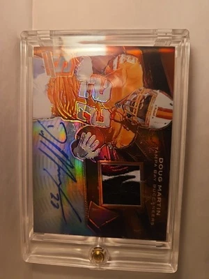 Panini Spectra 2013 - Signature Materials Doug Martin 8/10 parche automático raro Foto 1 de 3