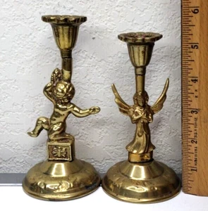 Set 2 piccoli portacandele antichi in ottone massiccio stile angelo/bambino stile art nouveau - Foto 1 di 10