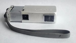 VINTAGE MINOLTA 16 SUBMINIATURE CAMERA w/ ROKKOR 22mm f/2.8 FOR PARTS A4.1 - Picture 1 of 11