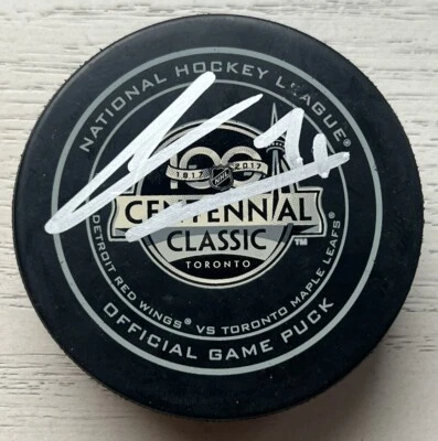 Disco oficial autografado assinado por James van Riemsdyk folhas clássicas do centenário - Imagem 1 de 2