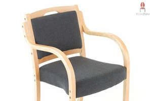 20 Stühle Seminarstühle stapelbar Stapelstühle mit Armlehnen von MÖBELPAPST GmbH - Bild 1 von 12