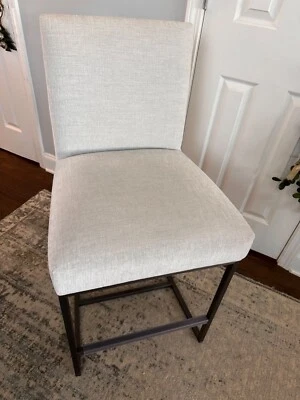 Mitchell Gold Bob Williams家具台凳 — 第 1/2 张图片