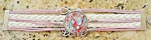 Love verstellbares rosa Kunstleder Kordel Schmetterling Glas Cabochon Armband - Bild 1 von 6