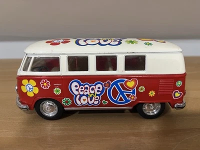 Volkswagen Classical Bus 1962 1:32 Scale Model, Kinsmart - Image 1 of 4