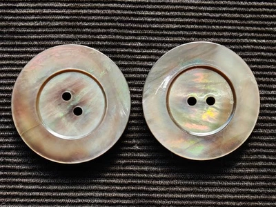 2  große Perlmuttknöpfe, Durchmesser 39 mm, silber bunt - Bild 1 von 2