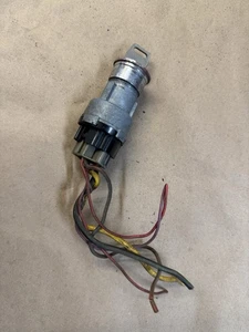 Interruptor de encendido con llave Ford Truck 1968-1972 68-72 OEM - Imagen 1 de 3