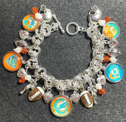 Miami Dolphins Custom Made Charm Bracelet. FREE !! SHIPPING !! Cover