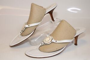 Coach Womens Size 8.5 B White Leather Kitten Heeled Flip Flop Sandal Shoes A3685