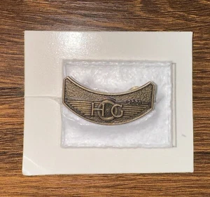 Harley Davidson 2001 HOG Pin New Sealed Package - Picture 1 of 1