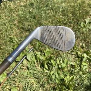 VINTAGE, H & B LOUISVILLE POWERBILT, UNIFLEX 50, 7 IRON, DIMPLE FACE - Picture 1 of 7