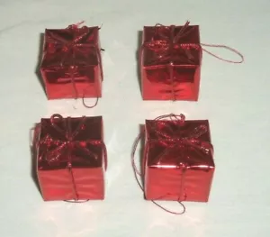 Lot 4 Miniature Dollhouse Christmas Tree Ornament Presents Gift Boxes Wrapped - Picture 1 of 1