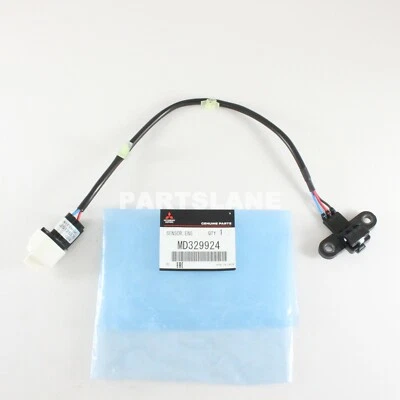 Mitsubishi Eclipse Galant 1999-01 OEM Engine Crankshaft Position Sensor MD329924 - Image 1 of 2