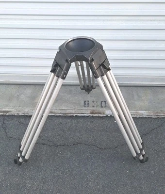 Soporte para trípode de aluminio Sachtler (base de bola de 150 mm) Foto 1 de 4