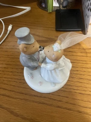 Hallmark 1989 Sweet Romance Bears Bride & Groom Wedding Cake Topper Mint Cond - Image 1 of 4