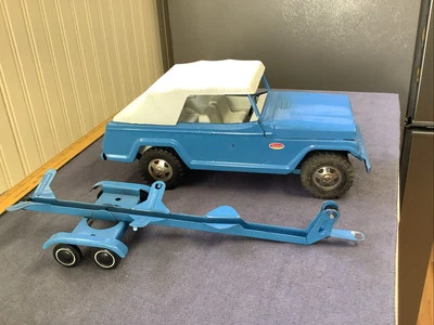 Vintage Tonka Jeep Jeepster Aço Azul Metal Prensado com Reboque de Barco Superior Usado - Imagem 1 de 4