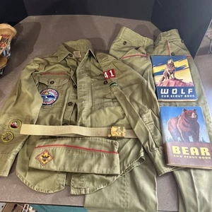 Camicia uniforme vintage boy scout BSA pantaloni cintura cappello toppe libri manica lunga - Foto 1 di 22