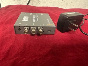 Blackmagic Design SDI to AUDIO Mini Converter w/ PSU - Picture 1 of 4