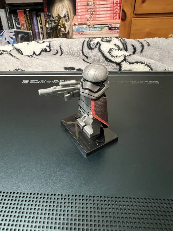 LEGO Star Wars Capitana Phasma Minifigura sw0684 75103 Transportador Primer Orden Foto 1 de 1