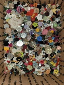 LRG Lot 7.5 LBS Plastic Novelty Button Charms Craft Accents DIY Shank 2 hole - Picture 1 of 24