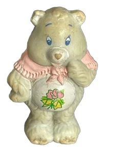 1984 Miniatur Gramm Bär rosa Schal PVC Figur grau Vintage Care Bears LESEN - Bild 1 von 9