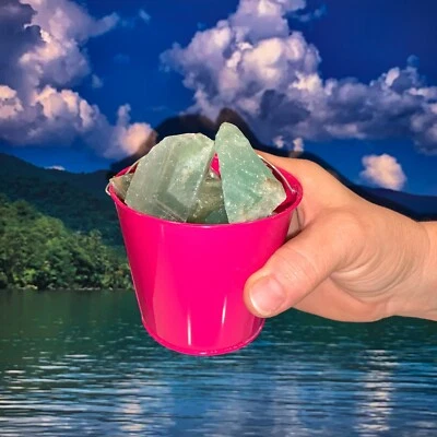 Cubo lleno de calcita verde áspero + piedras preciosas facetadas GRATIS - Elige el color del cubo Foto 1 de 3