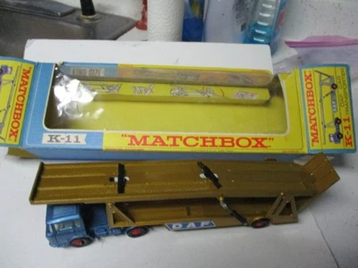 Matchbox Lesney King-Size K-8 Car Transporter - azul y dorado - daños en la rueda y el asiento Foto 1 de 4