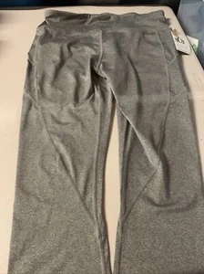Reebok women's skinnyCapri Legging , GRAY LARGE NEW WITH TAGS#329 - Picture 1 of 2