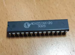 1 PZ IC DIP-28 (SKINNY) W24257AK-20 - Foto 1 di 1
