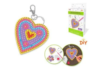 Hazlo tú mismo Krafty Niños Corazón Diamante Arte Llavero Cuentas Facetadas Kit Artesanal - Imagen 1 de 4