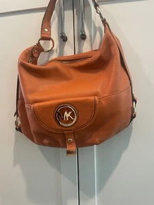 Authentic MichaelKors handbag purse orange, 12 x 15 NWOT With Wallet - Picture 1 of 9