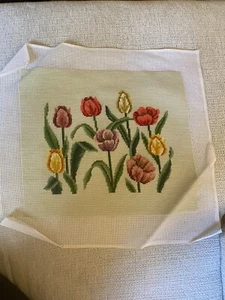 Tulip Needlepoint - Picture 1 of 4