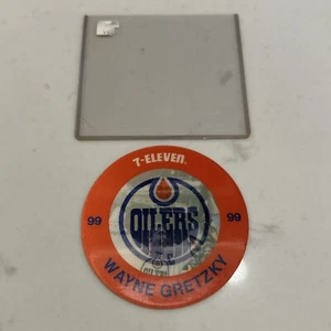 7-Eleven Disc Wayne Gretzky HOF Large 4.5 inch protective sleeve 7-11 oilers - Picture 1 of 9