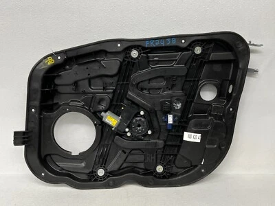 ⭐2015-2017 KIA K900 LUXURY FRONT RIGHT PASS DOOR WINDOW REGULATOR OEM LOT2438 - Image 1 of 4