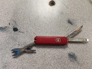 Victorinox Rambler Swiss Army Knife Red - Picture 1 of 2