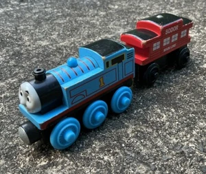 2003 THOMAS ENGINE & SODOR LINE CABOOSE THOMAS & FRIENDS WOODEN RAILWAY EXC! - Picture 1 of 6