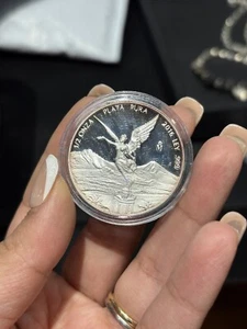 1/2 oz .999 Silver proof 2016 Mexican Libertad - In Capsule- Toning On Edges. - Picture 1 of 5