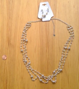Juego de 2 piezas de cuentas de perlas sintéticas de marfil collar de 3 hebras y pendiente a juego 15" gota - Imagen 1 de 6