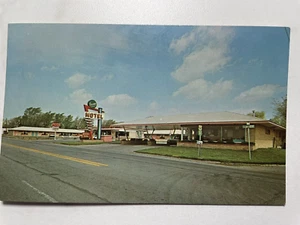 Postal de hotel Holiday Motel & Restaurant de colección años 70 Dodge City, KS sin usar - Imagen 1 de 4