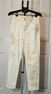 Chicos Womens White Embroidered Ankle Pants Size 0.5 - Picture 1 of 13